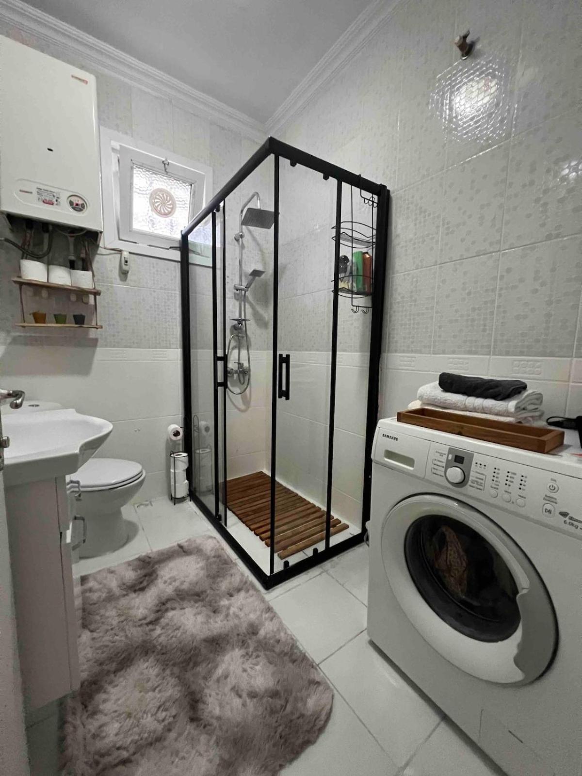 2 Bedroom Available For Longterm