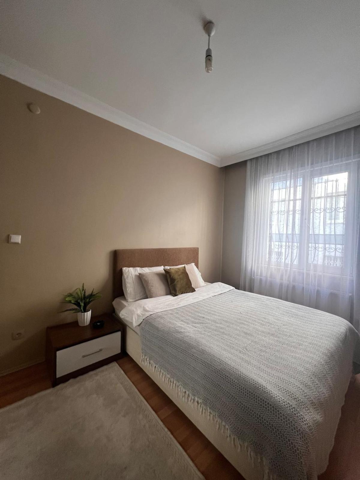 2 Bedroom Available For Longterm Daire