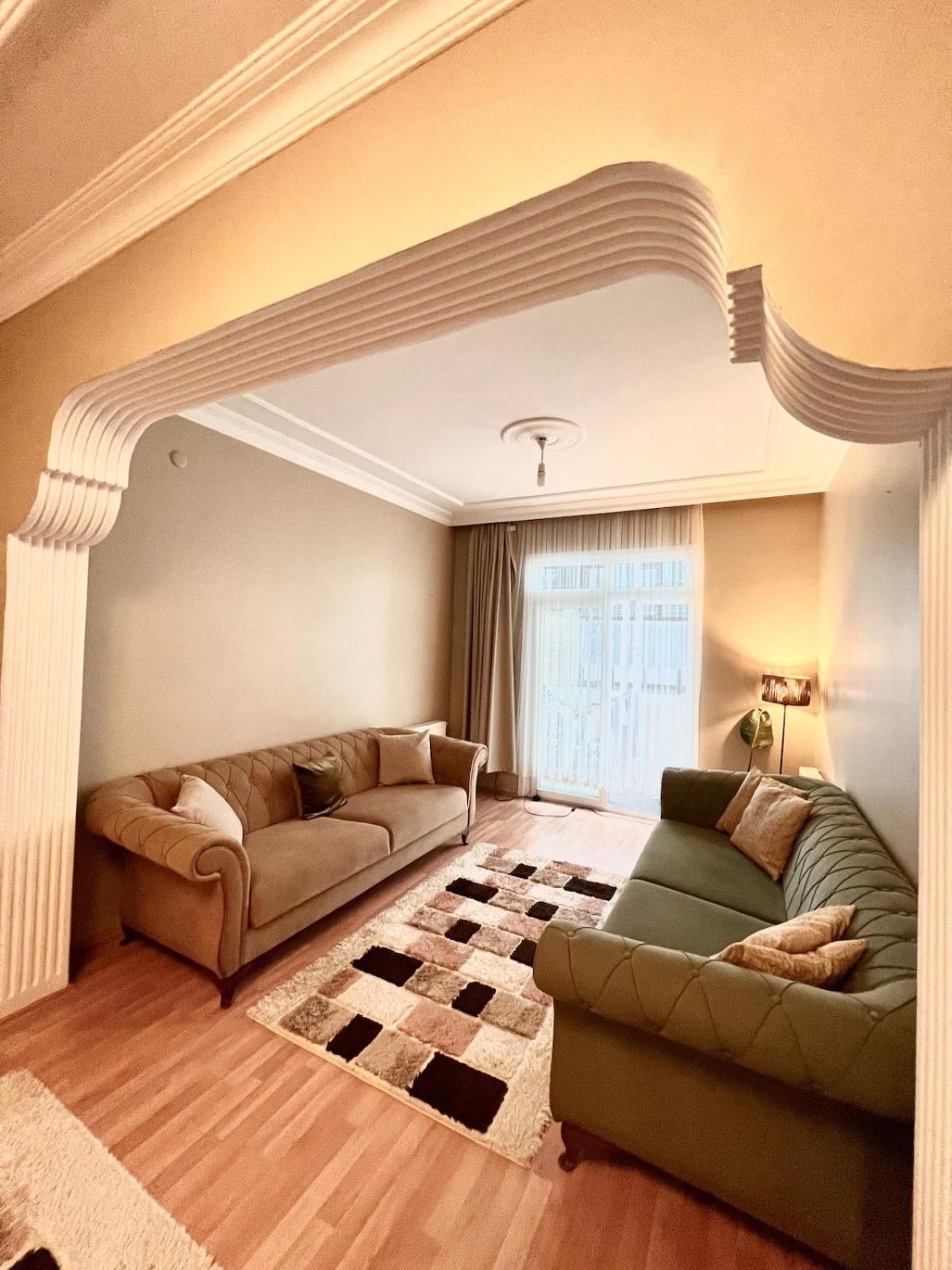 2 Bedroom Available For Longterm Apartment *